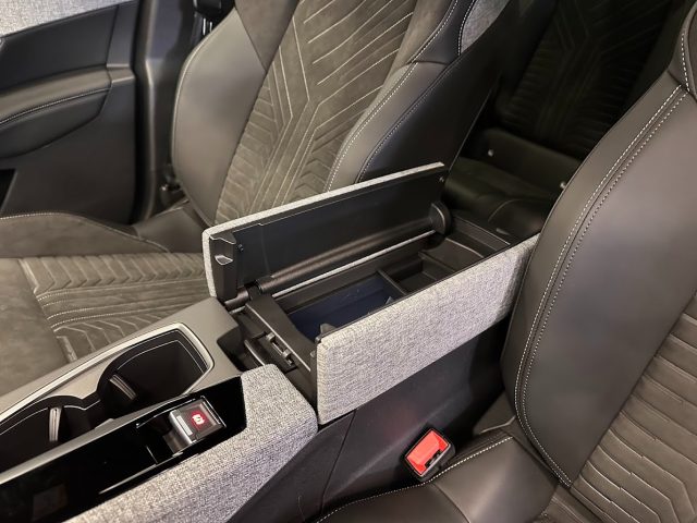 PEUGEOT 3008 usata, con Specchietti laterali elettrici