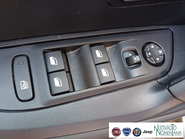 PEUGEOT 2008 usata, con Park Distance Control
