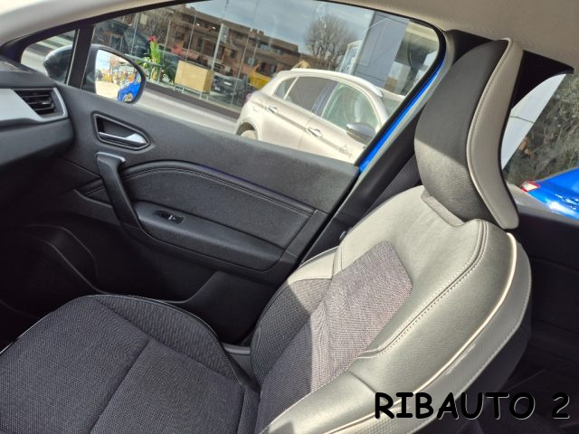 RENAULT Captur usata, con Autoradio digitale