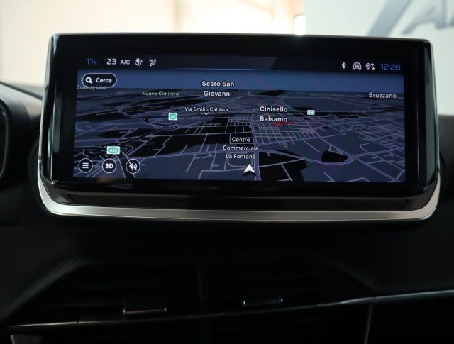 PEUGEOT 2008 usata, con Volante multifunzione