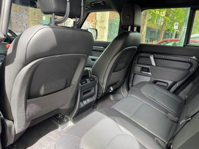 LAND ROVER Defender usata, con Fendinebbia