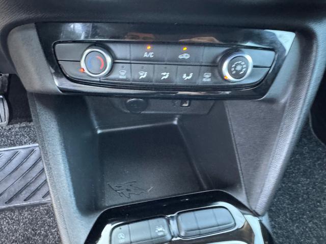 OPEL Corsa usata, con USB