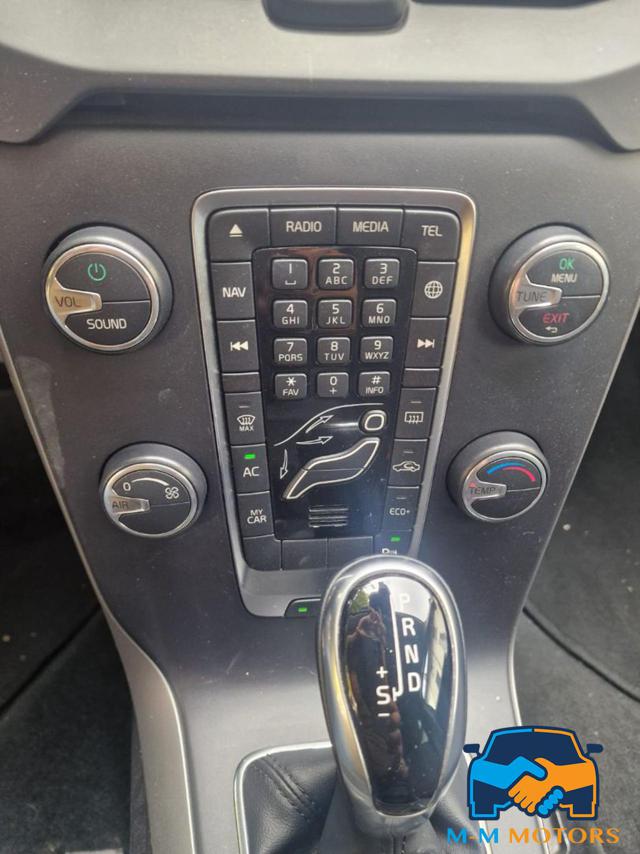 VOLVO V40 Cross Country usata, con Climatizzatore