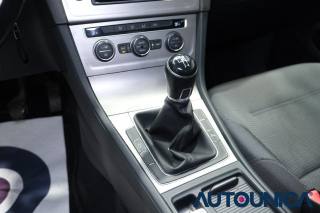 VOLKSWAGEN Golf usata, con Sensori di parcheggio anteriori