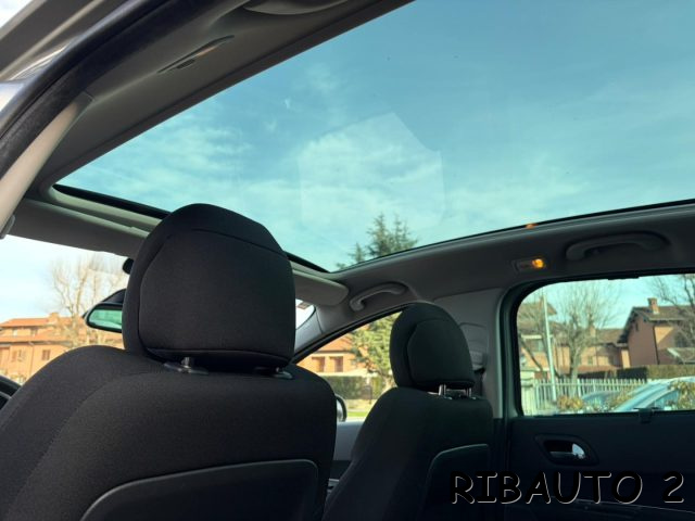 PEUGEOT 3008 usata, con Autoradio