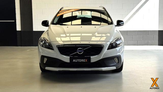 VOLVO V40 Cross Country usata, con Airbag
