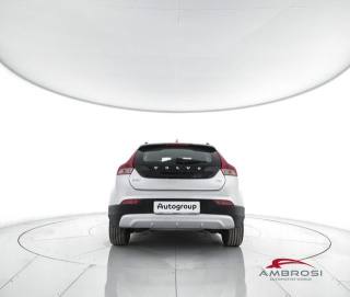 VOLVO V40 Cross Country usata 5