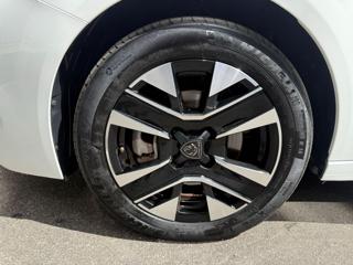 PEUGEOT 208 usata, con Volante multifunzione