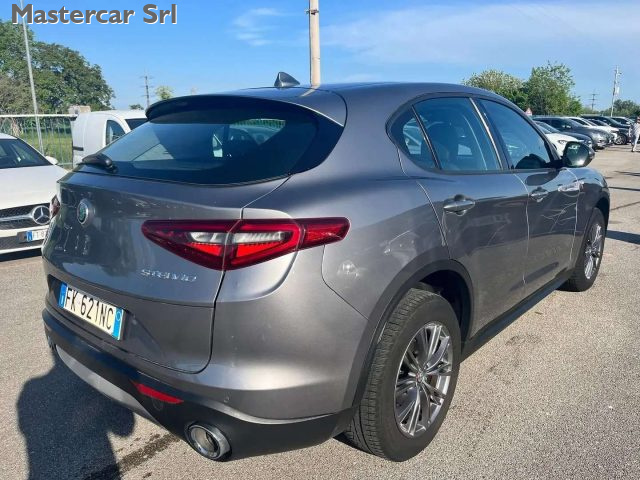 ALFA ROMEO Stelvio usata, con Autoradio