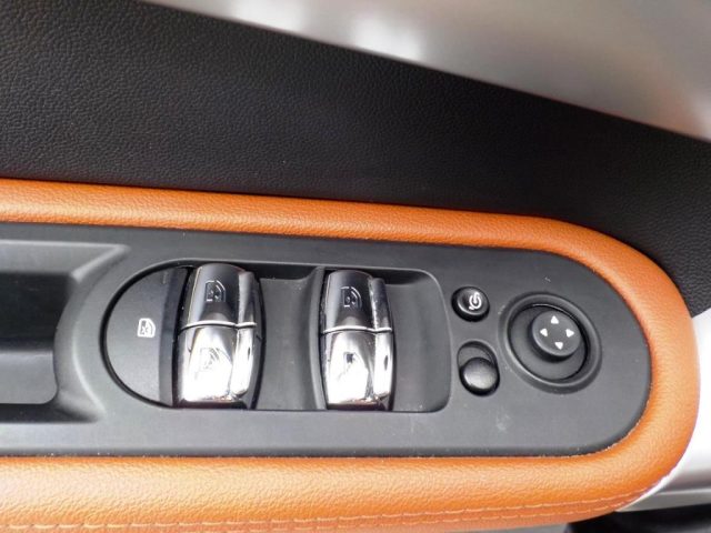 MINI Mini usata, con Sensori di parcheggio posteriori