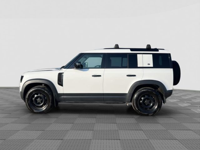 LAND ROVER Defender usata 1