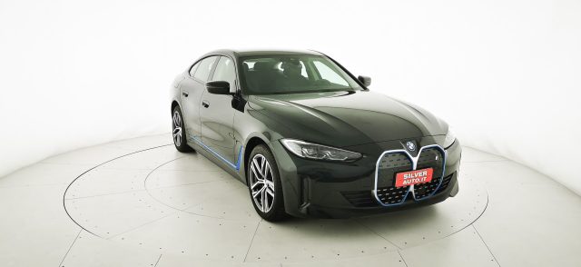 BMW i4 usata, con MP3