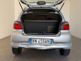 TOYOTA Yaris usata 6