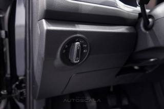 VOLKSWAGEN T-Roc usata, con Controllo trazione