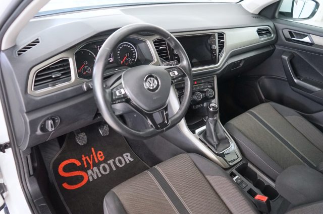 VOLKSWAGEN T-Roc usata, con Autoradio