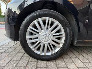 VOLKSWAGEN up! usata 16