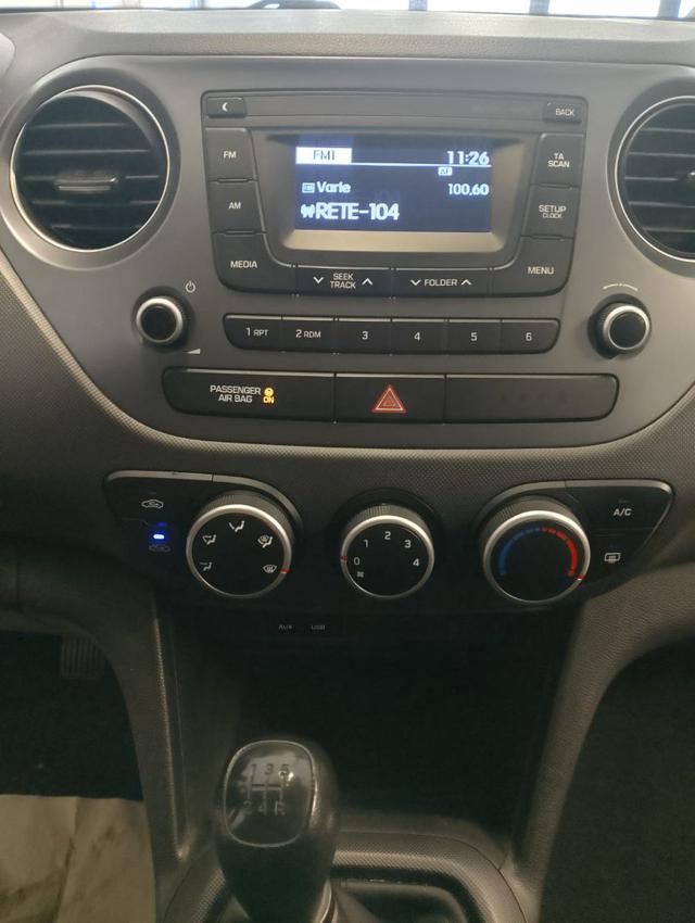 HYUNDAI i10 usata 15