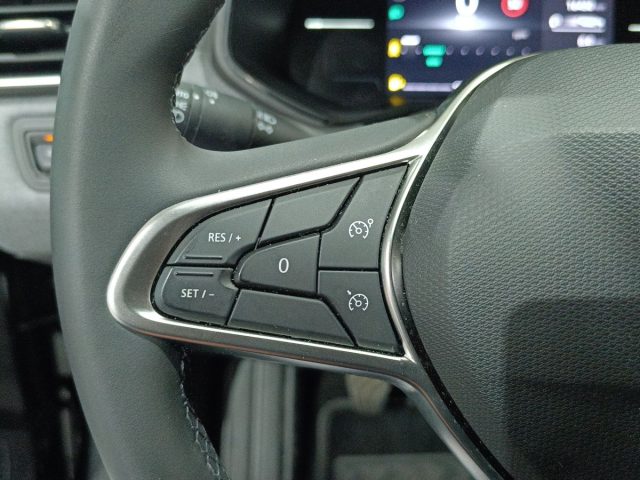 RENAULT Clio usata, con Specchietti laterali elettrici