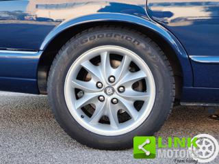 JAGUAR XJ8 usata 7