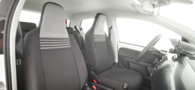 VOLKSWAGEN up! usata 46