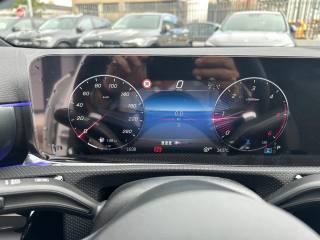 MERCEDES-BENZ A 180 usata, con Chiusura centralizzata