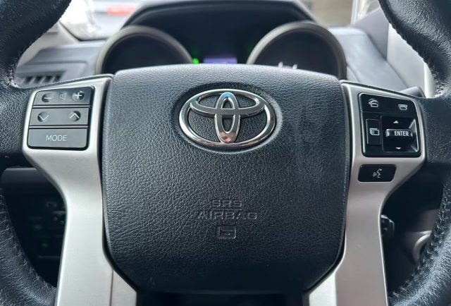 TOYOTA Land Cruiser usata, con Servosterzo