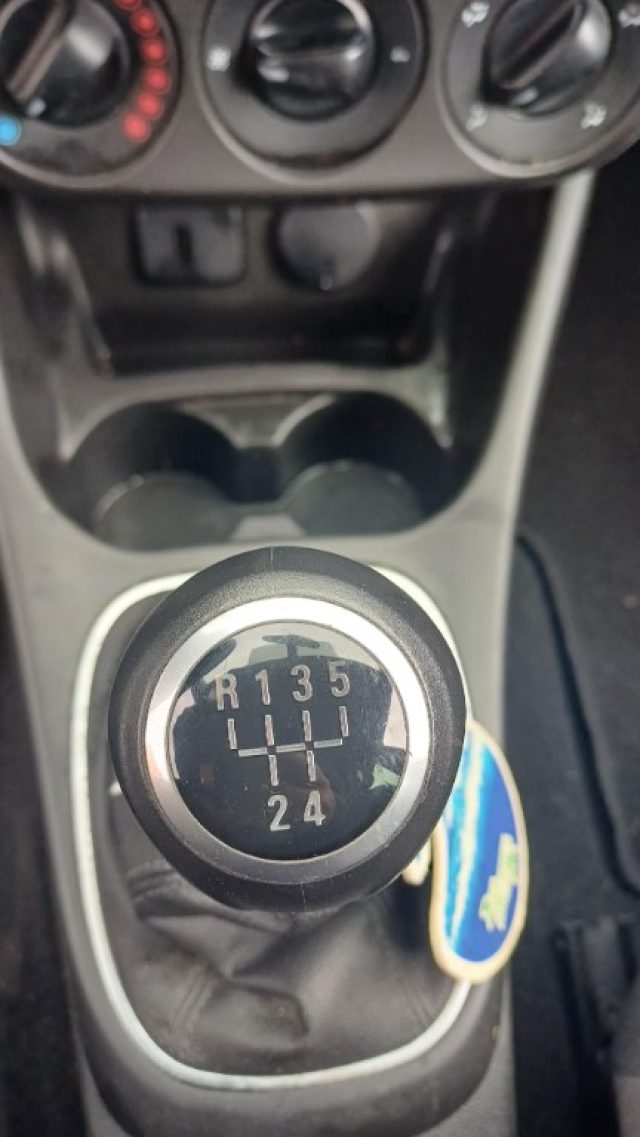 OPEL Corsa usata, con ESP
