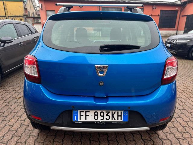 DACIA Sandero usata, con Autoradio