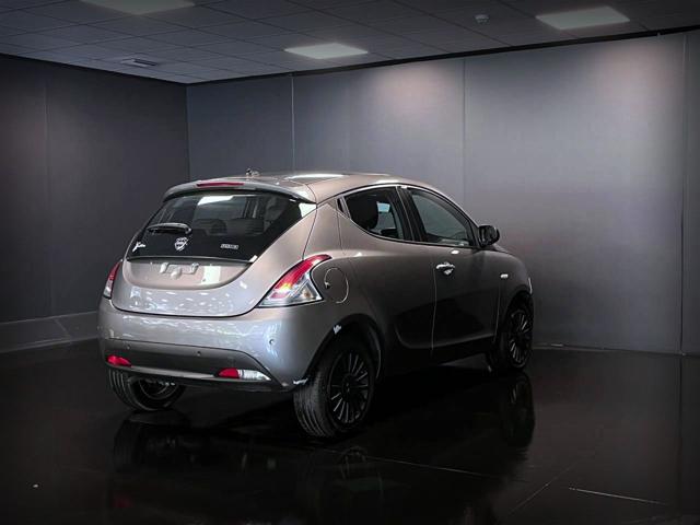 LANCIA Ypsilon usata, con Autoradio
