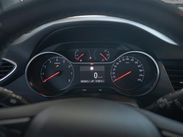OPEL Crossland X usata, con Vetri oscurati