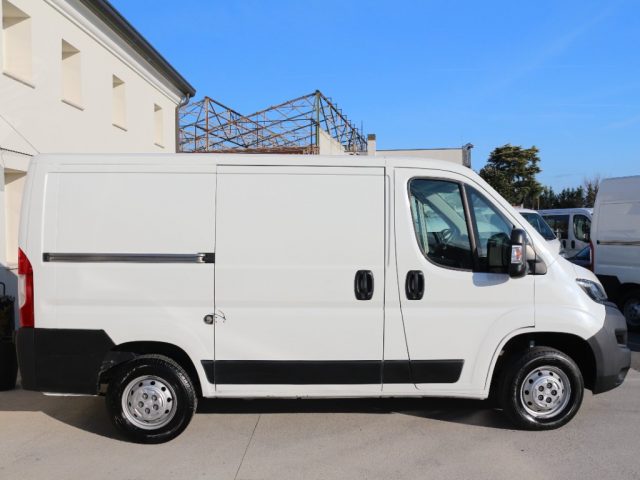 PEUGEOT Boxer usata, con Autoradio