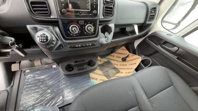PEUGEOT Boxer usata, con Autoradio digitale
