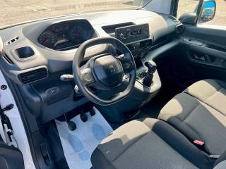 PEUGEOT Partner usata, con Specchietti laterali elettrici