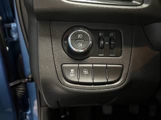 OPEL Karl usata, con Servosterzo