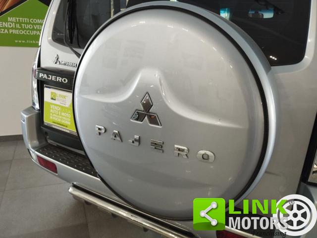 MITSUBISHI Pajero usata 26