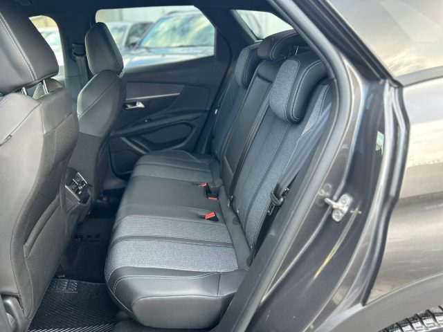 PEUGEOT 3008 usata, con Touch screen