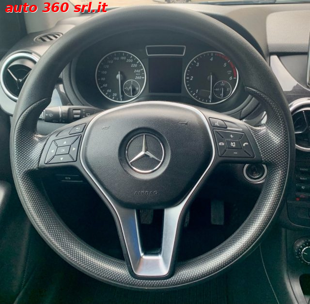 MERCEDES-BENZ B 180 usata, con Cerchi in lega