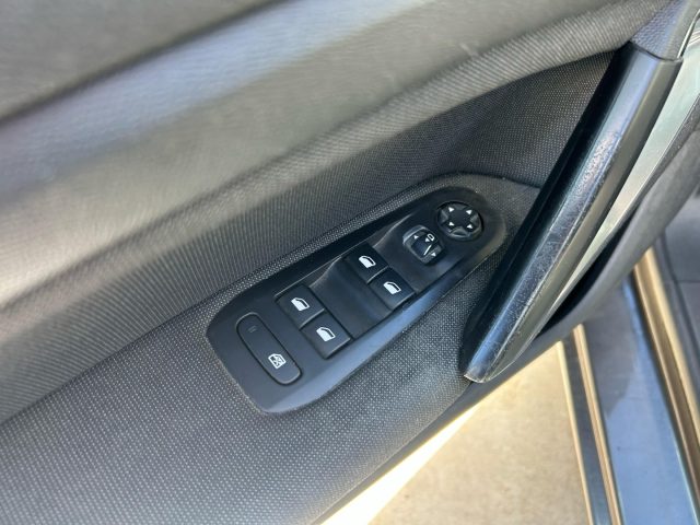 PEUGEOT 308 usata, con Park Distance Control