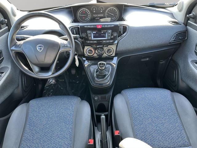 LANCIA Ypsilon usata, con ESP