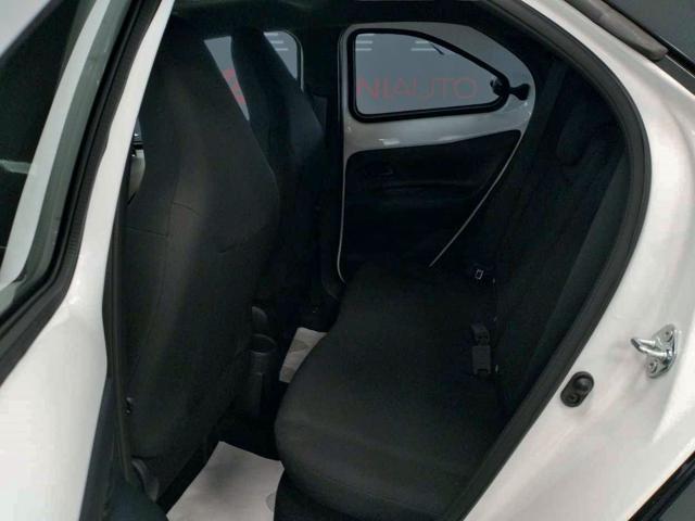 TOYOTA Aygo X usata 15