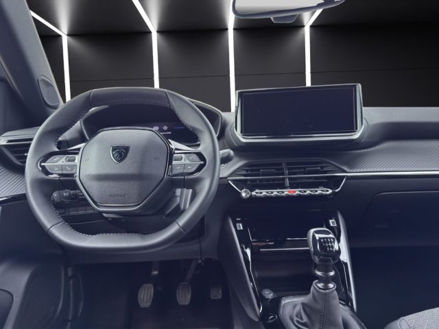 PEUGEOT 2008 usata, con Autoradio digitale