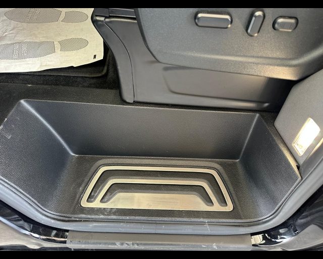 FORD Tourneo Custom usata, con Sensori di parcheggio posteriori