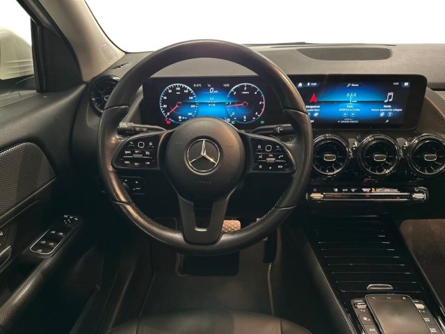 MERCEDES-BENZ GLA 180 usata, con Cronologia tagliandi