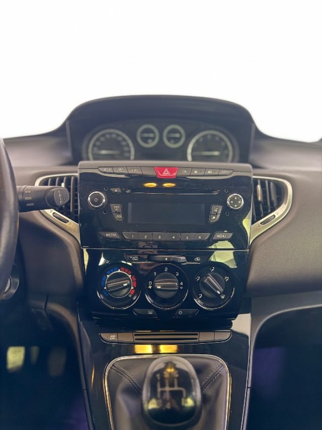 LANCIA Ypsilon usata 15