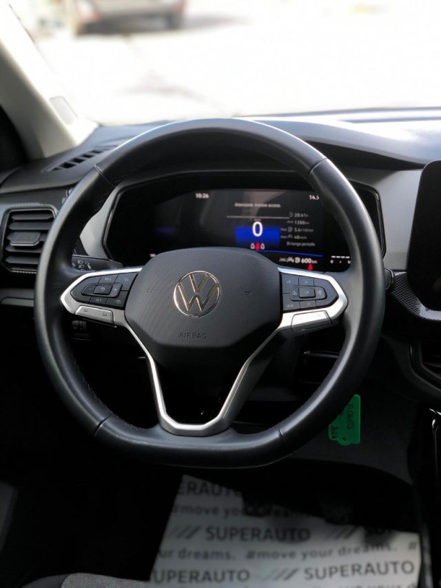 VOLKSWAGEN T-Cross usata, con USB