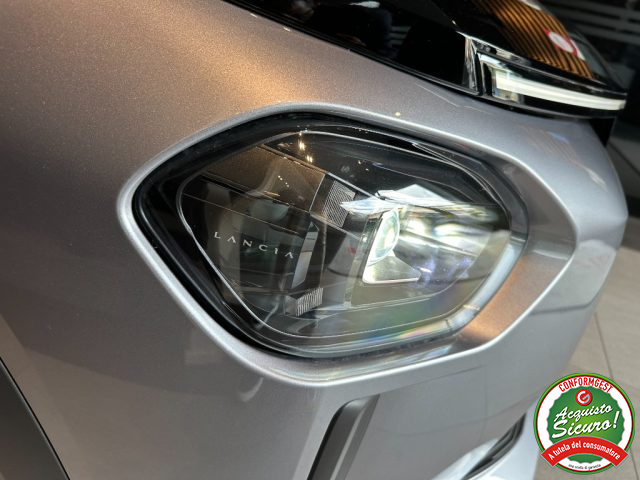 LANCIA Ypsilon usata, con Leve al volante