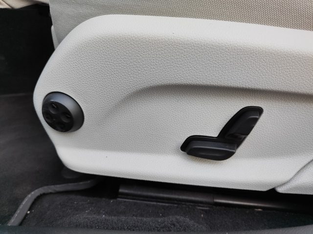 MERCEDES-BENZ C 180 usata, con Fendinebbia