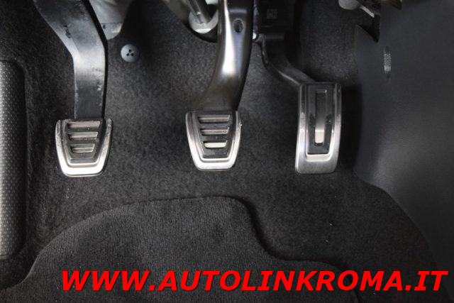 VOLKSWAGEN Taigo usata, con Sensore di luce