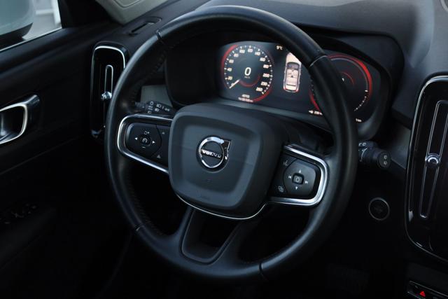 VOLVO XC40 usata, con Isofix