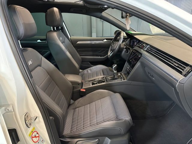 VOLKSWAGEN Passat usata, con Controllo automatico clima